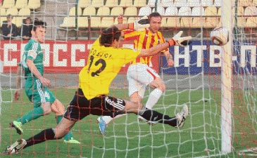 Алания забивает гол Тереку, фото fc-alania.ru