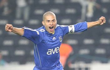 3000 для Фенера, 103 для Алекса, fenerbahce.com