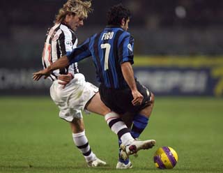 Две эпохи... Фото footballpictures.net