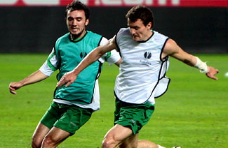 Take me, Spanish Caravan. Фото ФК Карпаты.