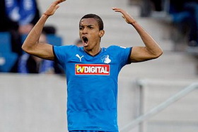 Луис Густаво, bundesliga.de