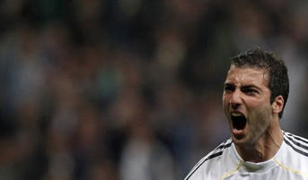 Гонсало Игуаин, Reuters