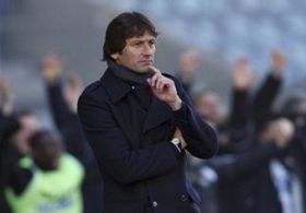 Лео философствует, AP Photo