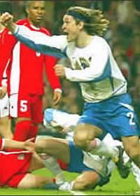 В историческом матче против Уэльса