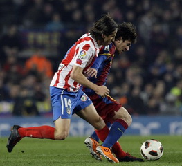 Филипе Луис против Месси, фото Reuters