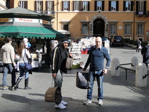 Донецкий турист Дуглас Коста вернулся из Рима не только с сувенирами