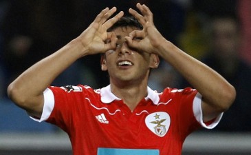 Сальвио, Reuters