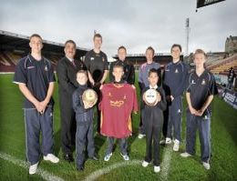 Крайний слева, фото Bradford Telegraph and Argus