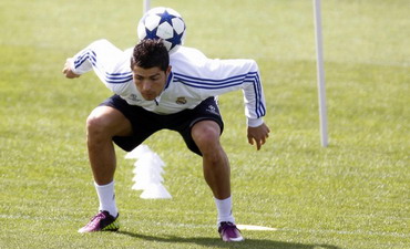 Роналду, Reuters