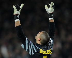 Вальдес воздает хвалу Касильясу, Reuters