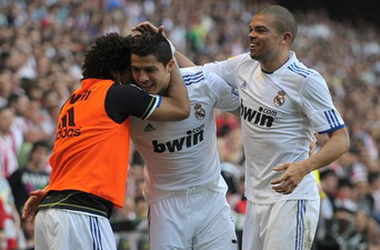 Попраздновали и в Китай, Reuters