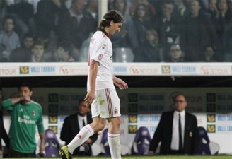 Златан разговаривает сам с собой, Reuters