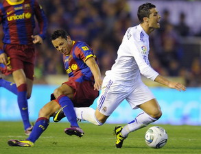 Адриано против Роналду, Reuters