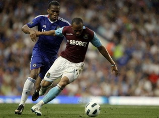 Гэббидон против Дрогба, фото AP