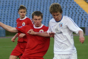 Скоба против Путивцева, фото А. Ильина, football.ua