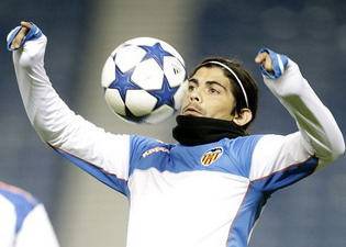 Эвер Банега, Reuters