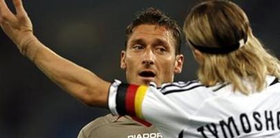 Толя поучает Ческо