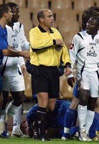 Иностранным арбитрам продлили полномочия