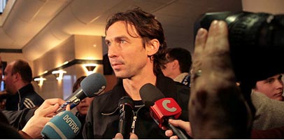 Ващук общается с журналистами, fcdynamo.kiev.ua