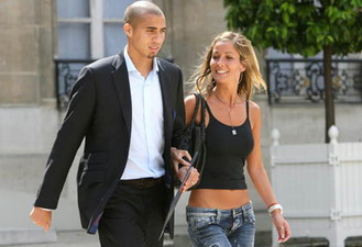 Пока Трезеге сватают в Наполи, он сватает кого-то другого, Reuters