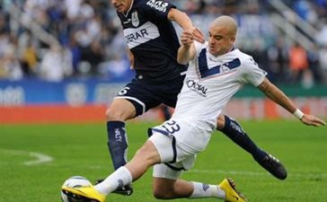 Сильва не только голы забивать умеет, фото Ole