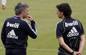 Кто этот блондин с хвостиком? Он поможет нам свергнуть Барсу, фото Reuters