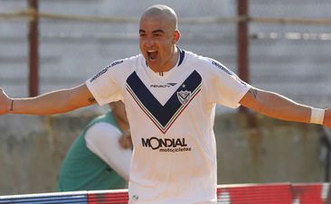 Сантьяго Сильва - один из главных творцов чемпионства Велеса, фото Ole