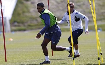 Он даже за своими гоняется, фото Reuters