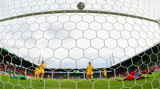 Доставать мяч из сетки Антону довелось трижды, Getty Images