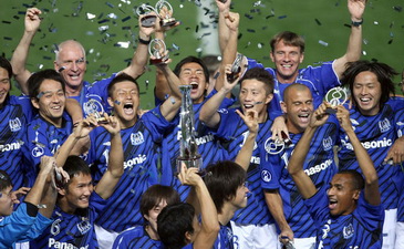 Радость Гамба Осаки после выигранной в 2008 году азиатской Лиги чемпионов