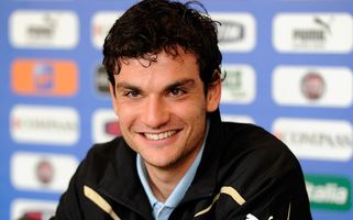 Чезена выкупила Пароло