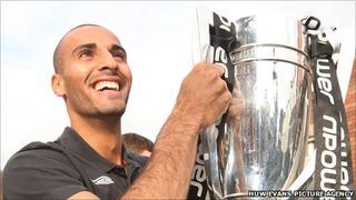 Болтон подписал экс-хавбека Суонси