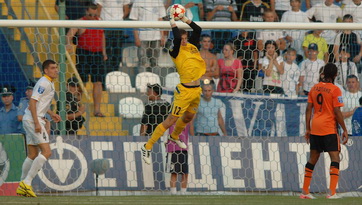 Бандура в действии, фото Валерий Дудуш, Football.ua