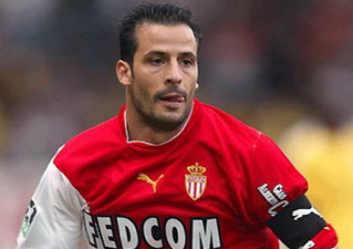 Жюли снова примерит красно-белую футболку? Getty images