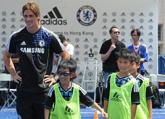 Дядя, смотри, я забил. А ты так умеешь? фото Getty Images