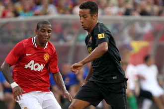 Тиаго против Янга, фото fcbarcelona.cat