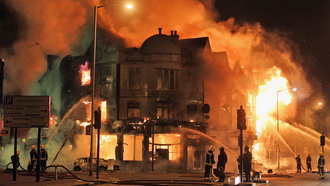 Суровые лондонские будни, фото soccernet.espn.go.com