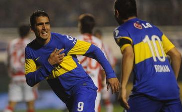 Вьятри и Рикельме, фото Ole