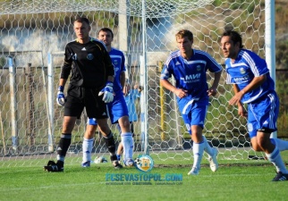 Мир: вместе отбиваются, вместе атакуют