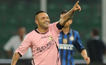 Герой матча Фабрицио Микколи, AP Photo