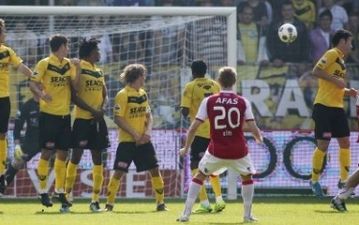 Эльм открывает счет, fcupdate.nl