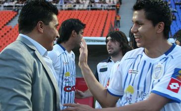 Омар Асад против своих бывших подопечных, фото Ole