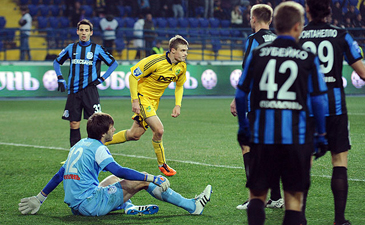 Будник дебютировал забитым мячом, фото Д. Неймырка, football.ua
