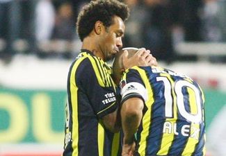 Барони и Алекс спасли Фенер, fenerbahce.org