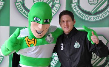 Маскот Хуперман, фото ФК Шемрок Роверс