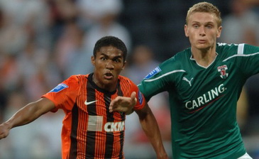 Дуглас Коста вышел и сразу забил, фото В. Дудуша, football.ua