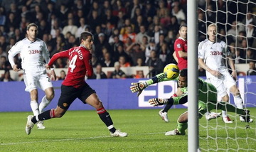 Чичарито принес победу, фото Reuters