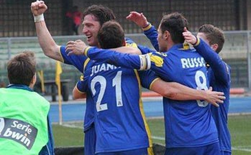 Верона продолжает 