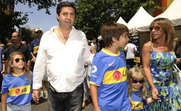 Даниэль Анхелиси с семьей, фото lanacion.com