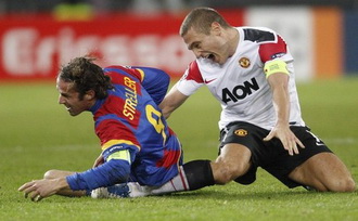 Момент травмы. Колено согнулось неестественно, фото Reuters